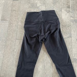 Lululemon Wunder Under high rise legging size 4, 25”